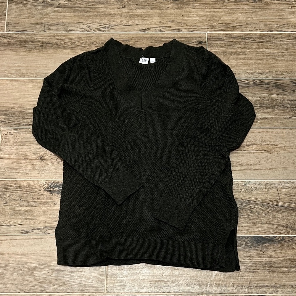 GAP Women's Dark Green V-Neck Sweater